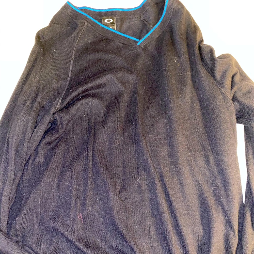 Flawless pullover by Oakley